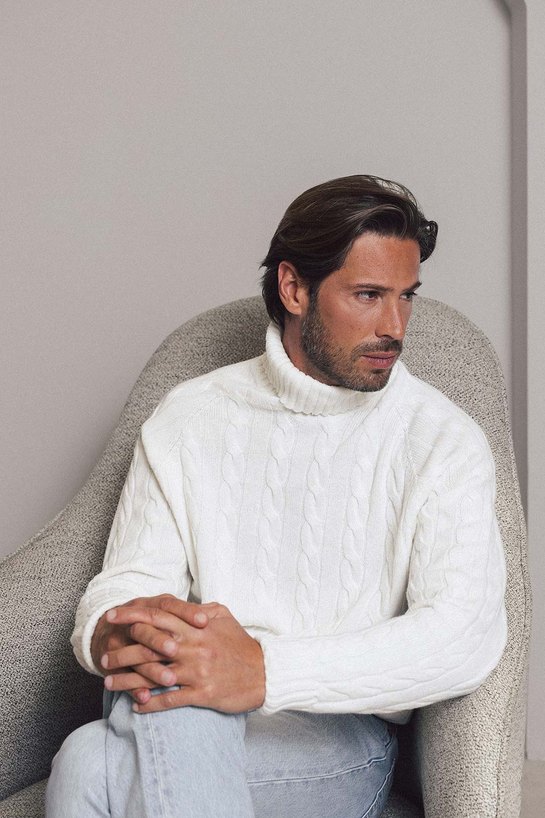 Off White Cashmere Wool Cable-knit Turtleneck Sweater